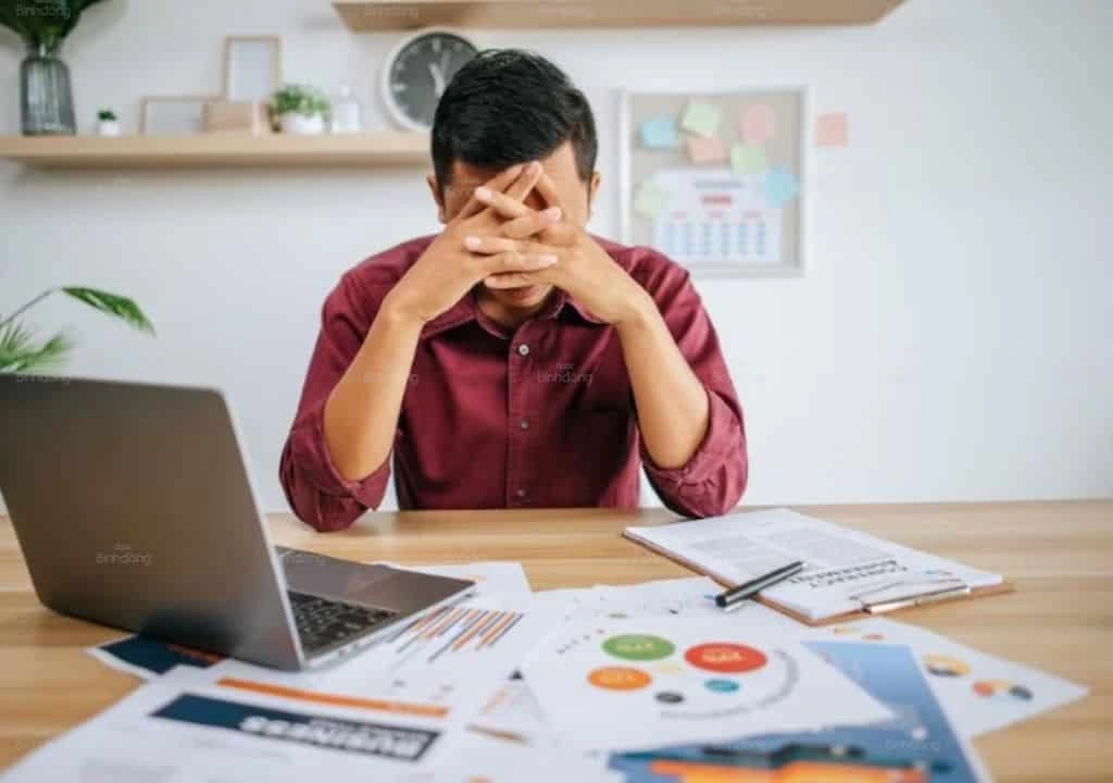 Người làm việc căng thẳng